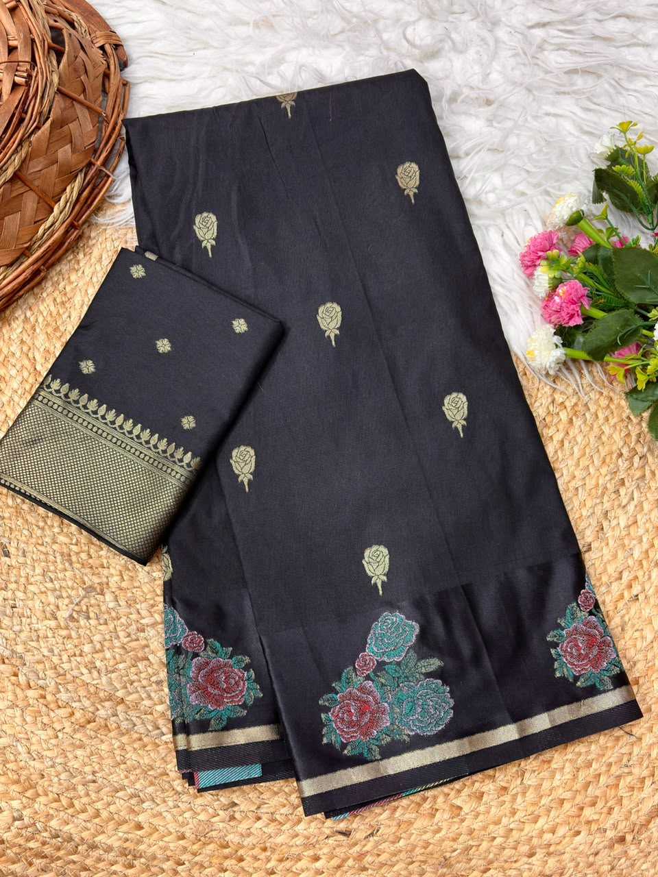 Amaira Dola Silk Saree in Red