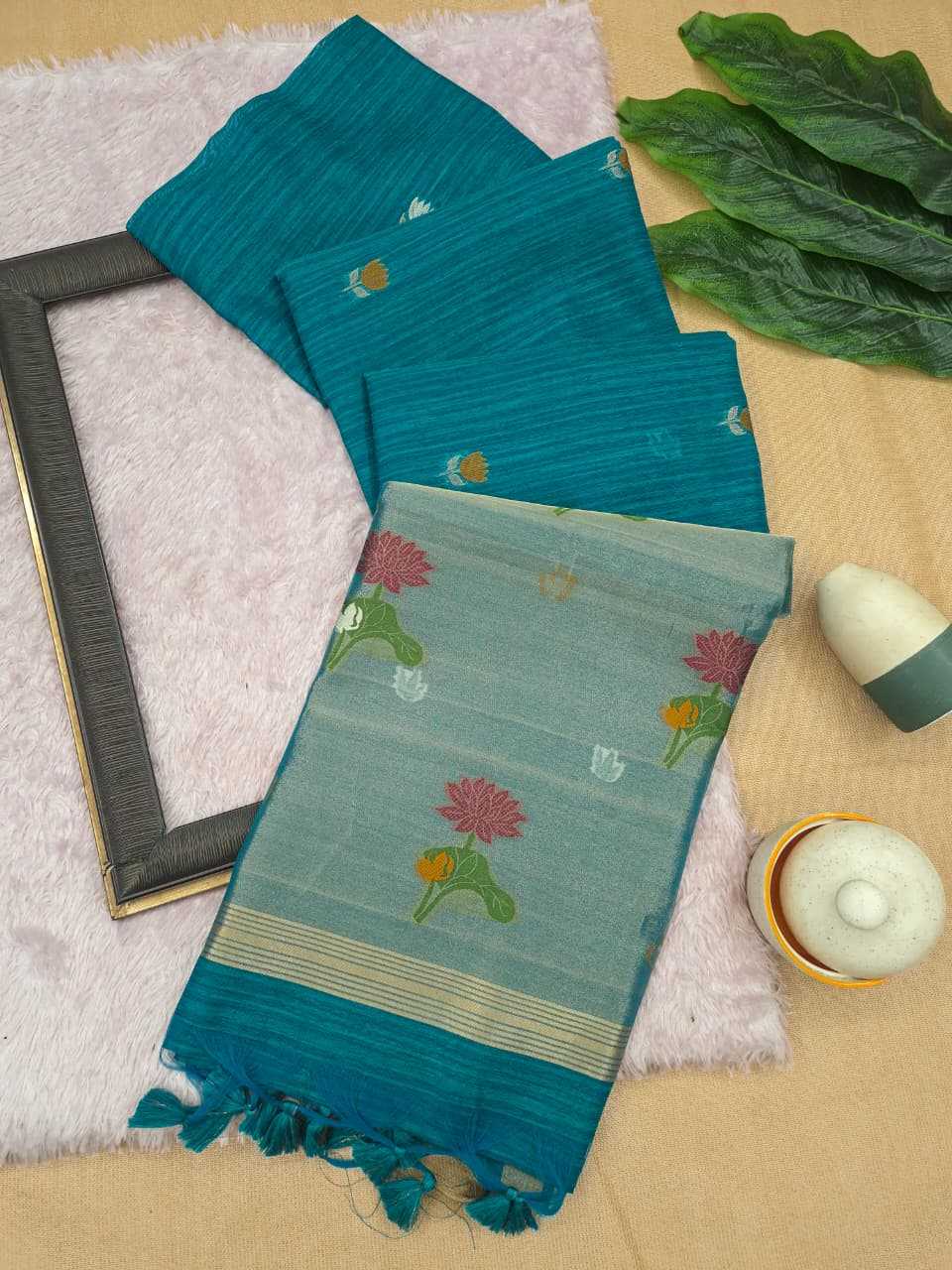 Anahita Pure Linen Designer Saree