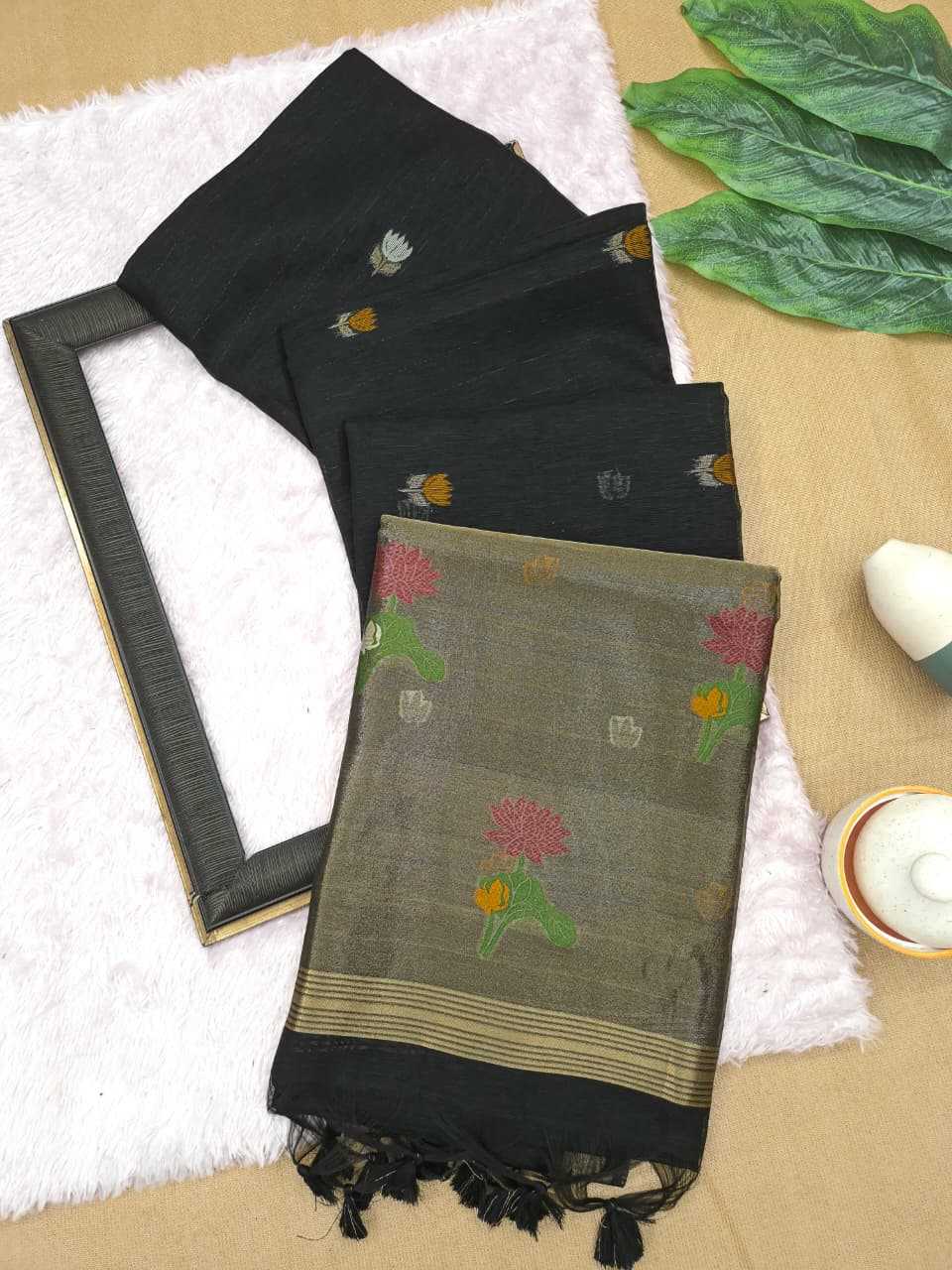 Anahita Pure Linen Designer Saree