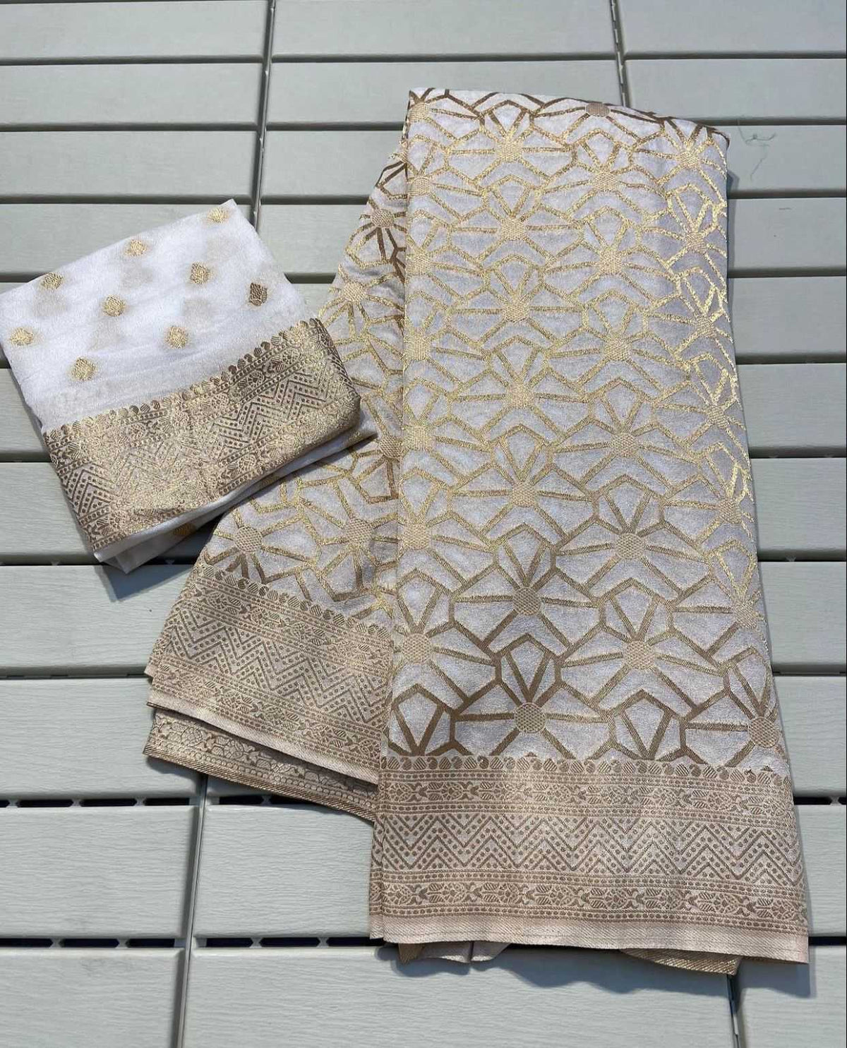 Chaarvi Khadi Silk Saree