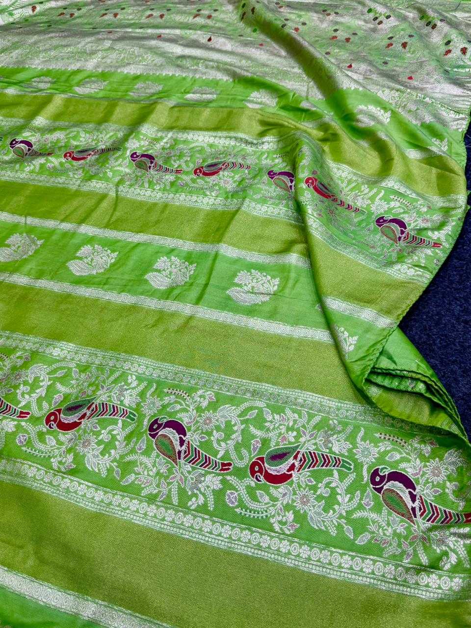 Janhvi Russian Silk Soft Saree