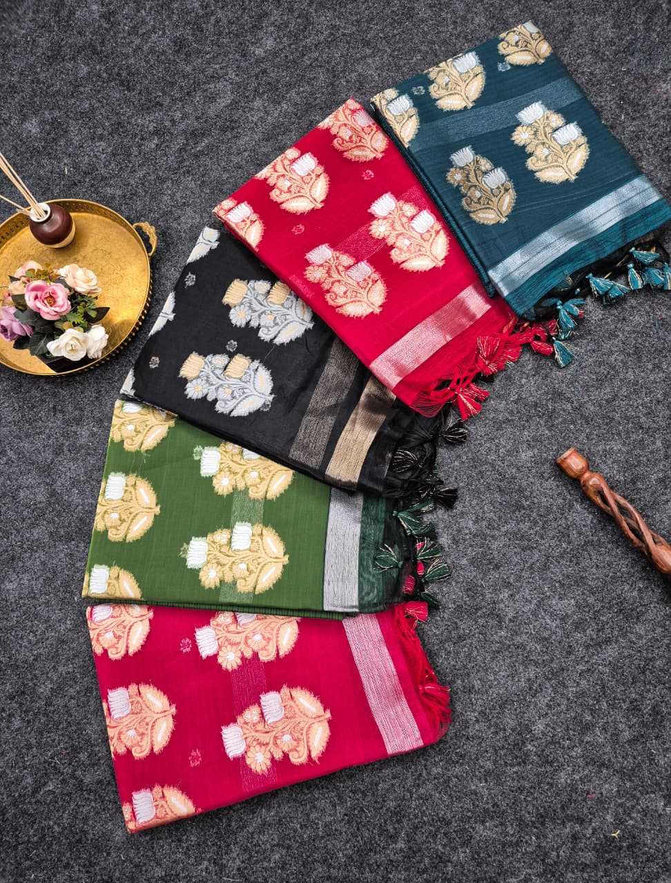 Mannat Soft Silk Saree