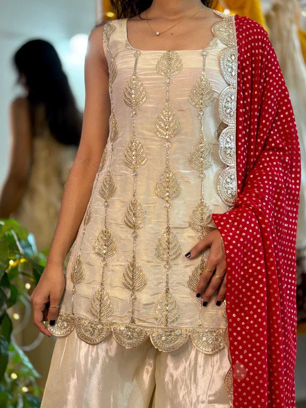 Chinon Embroidery Suit 85