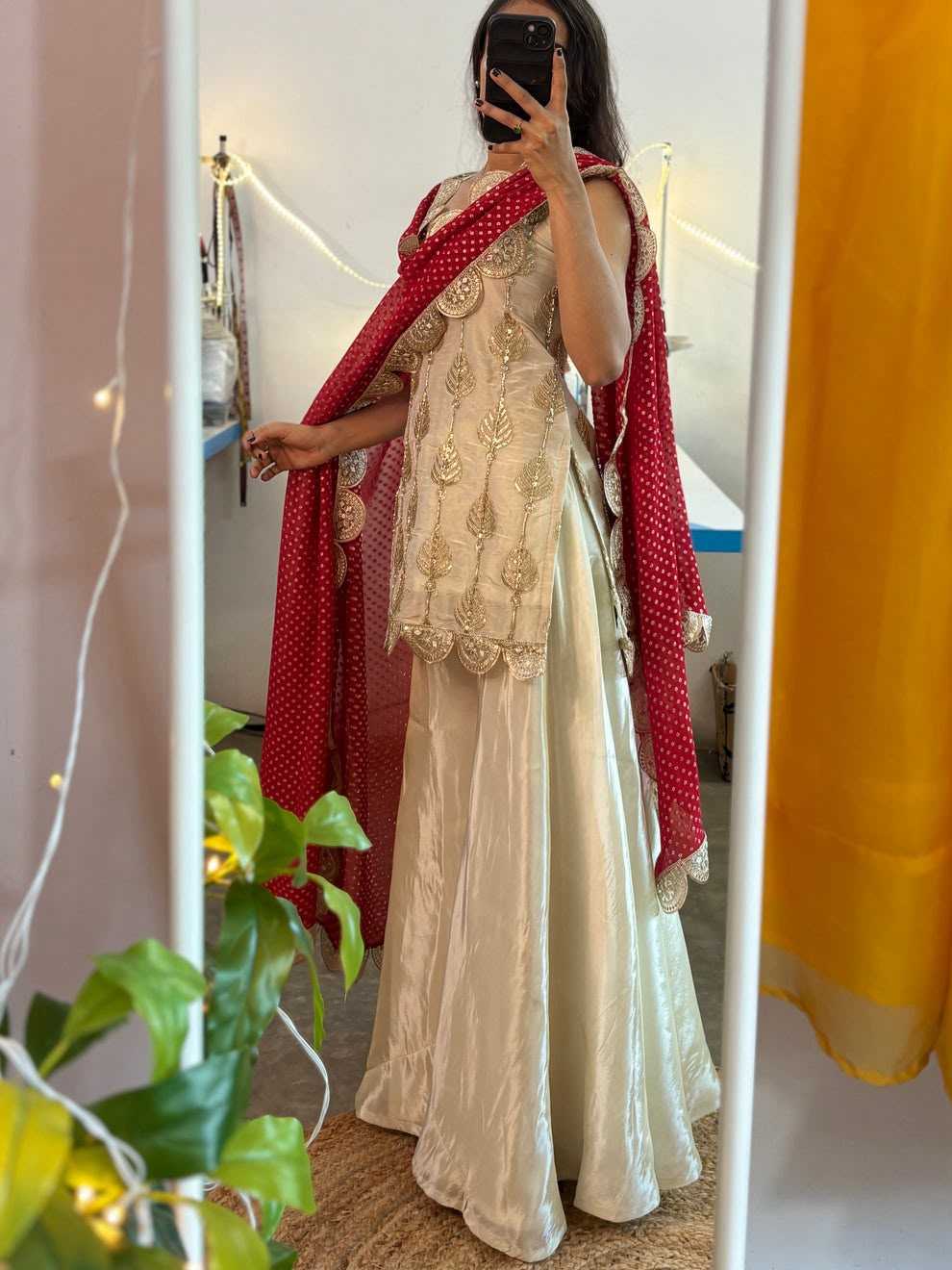 Chinon Embroidery Suit 85