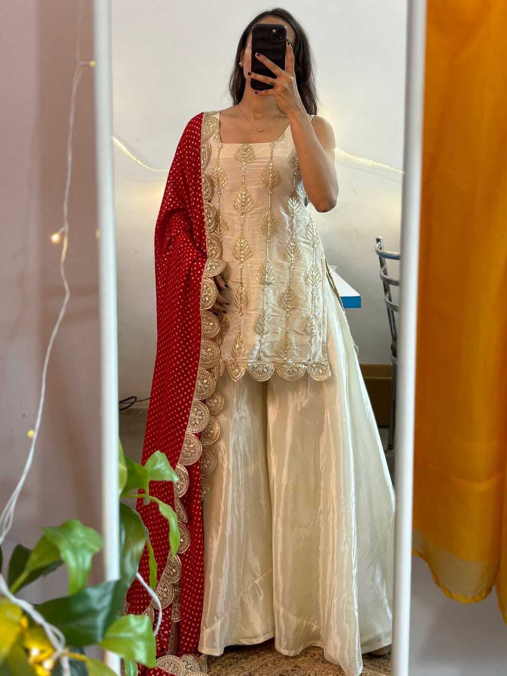 Chinon Embroidery Suit 85