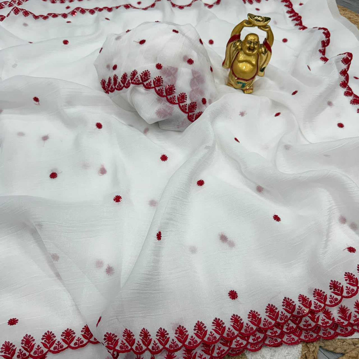 Tails Crunchi Sequence Saree