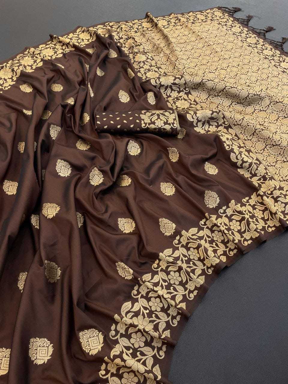 Saanvi Banarasi Soft Silk Saree