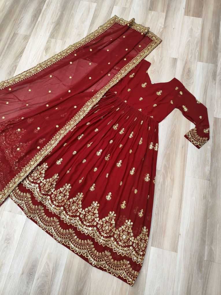 Faux Blooming Embroidery Gown in Red