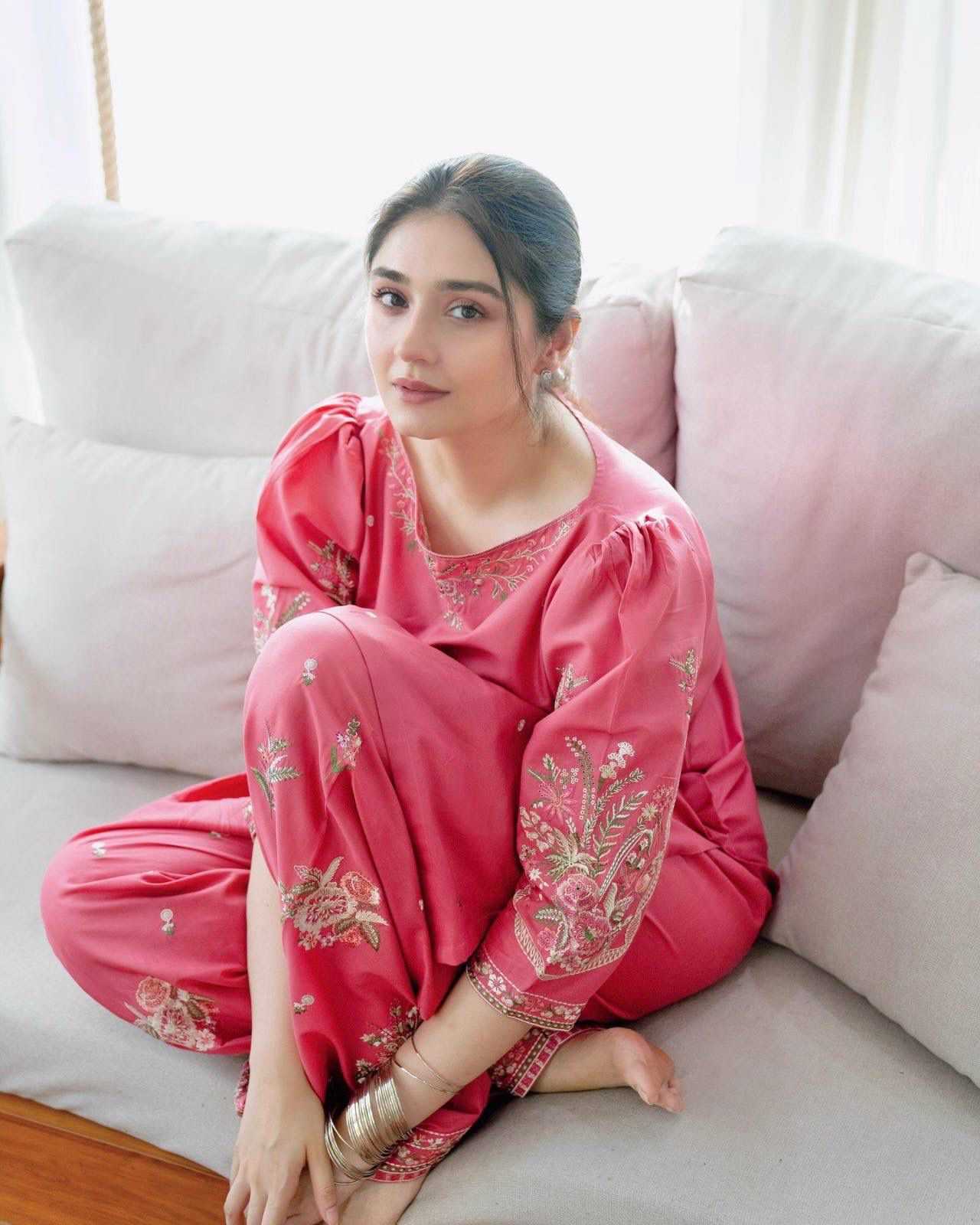 Heavy Roman Silk Embroidery Suit