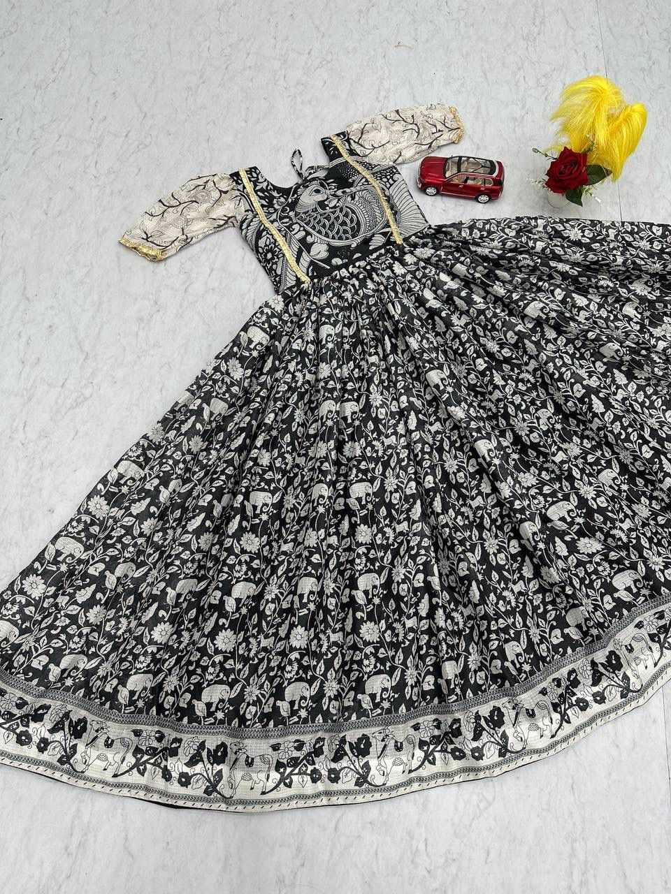 Kota Checks Printed Gown