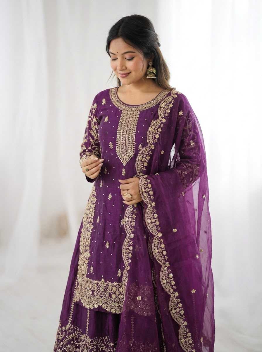Fendy Embroidery Suit