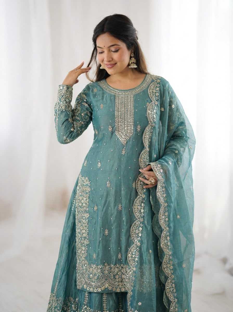 Fendy Embroidery Suit