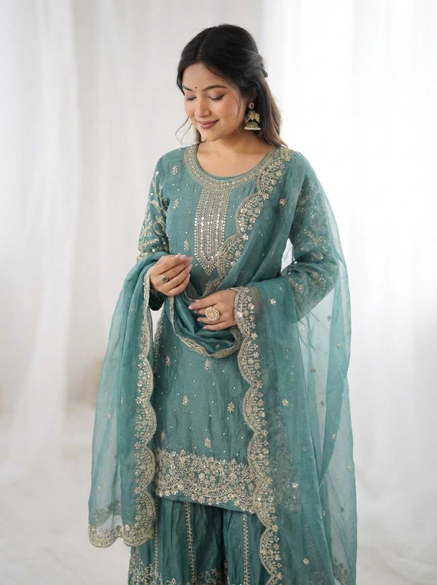 Fendy Embroidery Suit