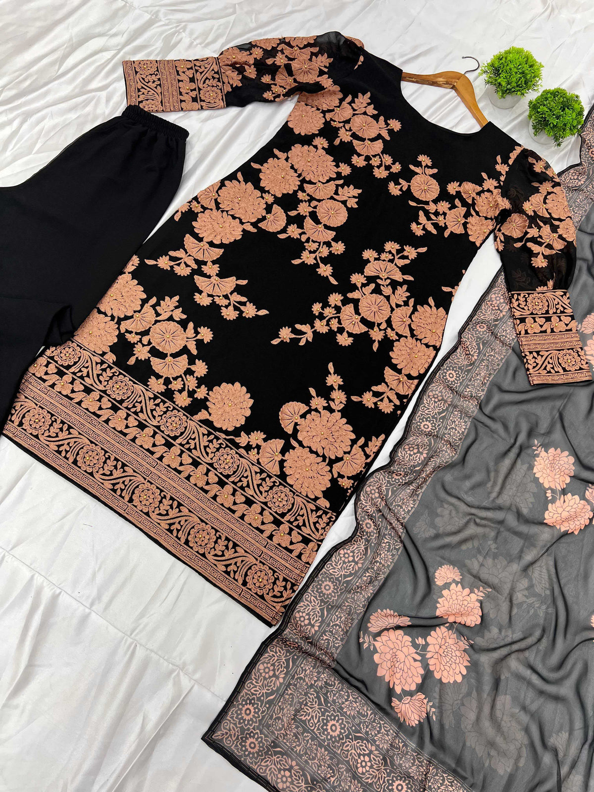 Georgette Embroidery Suit 411