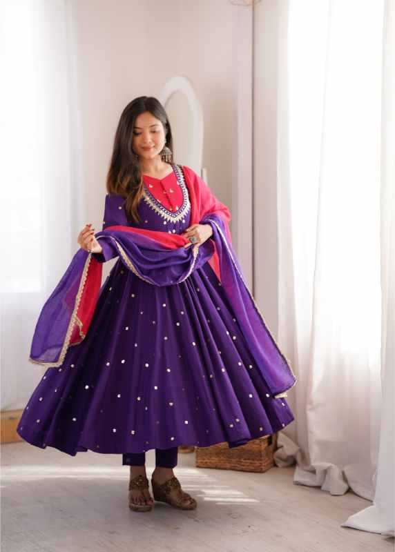 Heavy Roman Silk Embroidery Gown