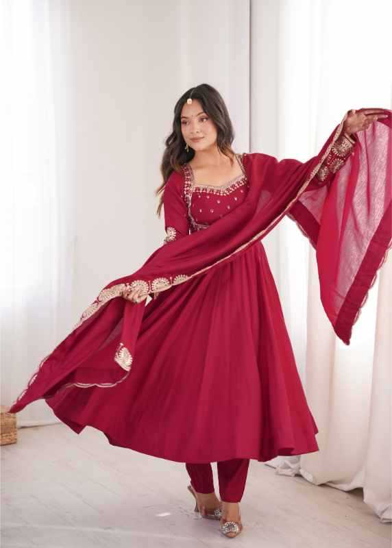 Heavy Roman Silk Embroidery Gown in Pink