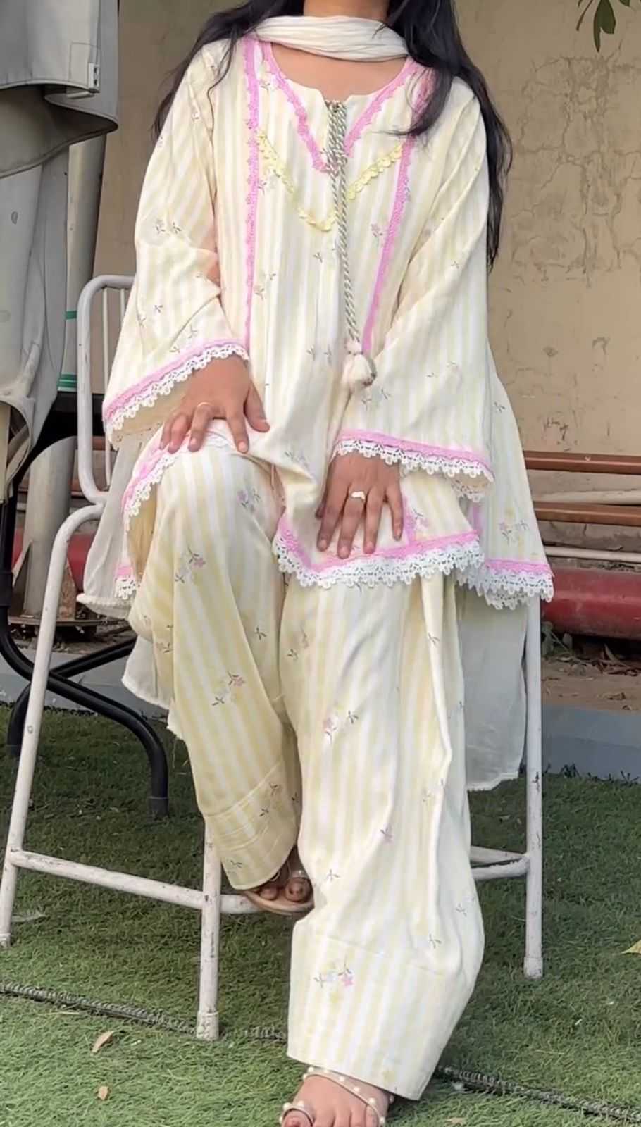 Crepe Ladies Suit