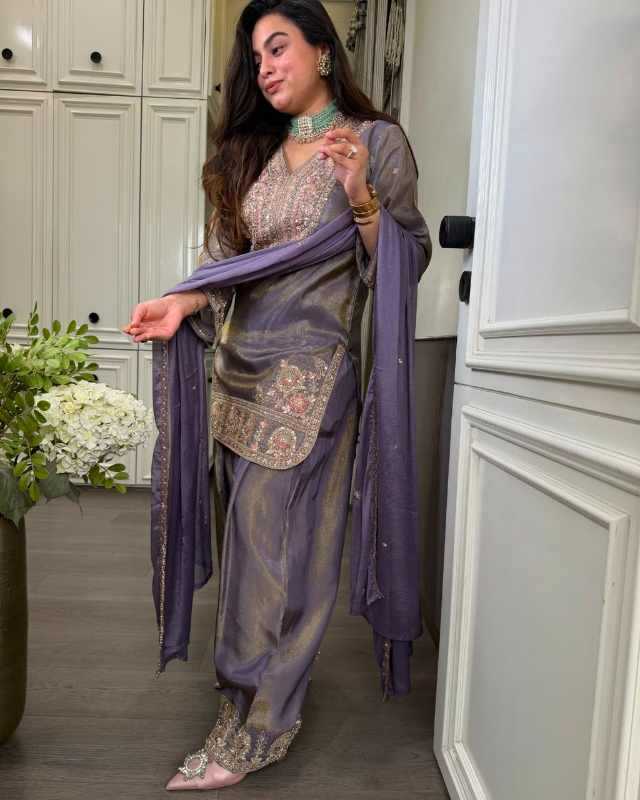 Heavy Roman Silk Embroidery Suit in Pink