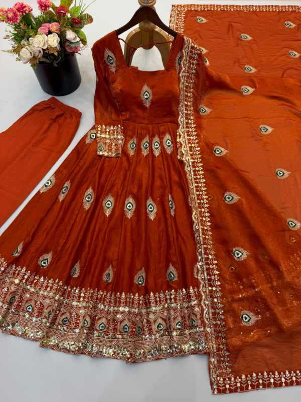 Fendy Embroidery Gown in Off White