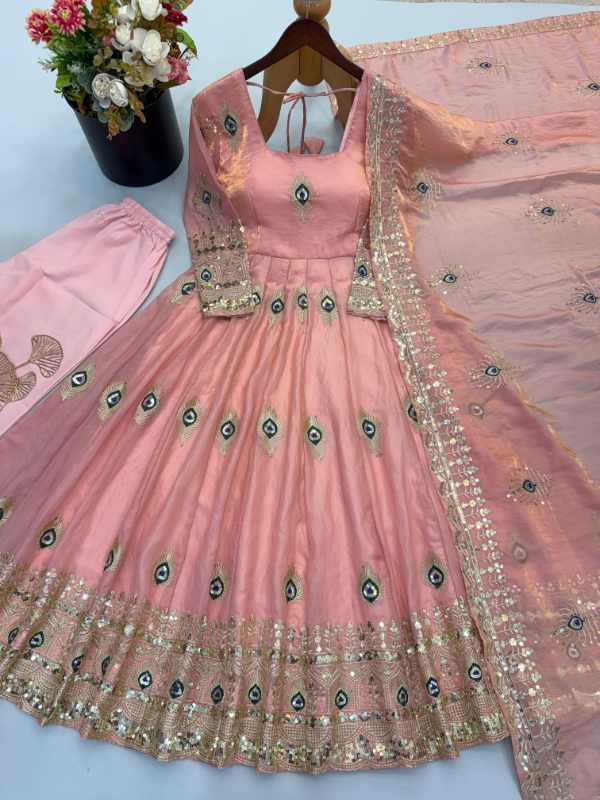 Fendy Embroidery Gown in Off White