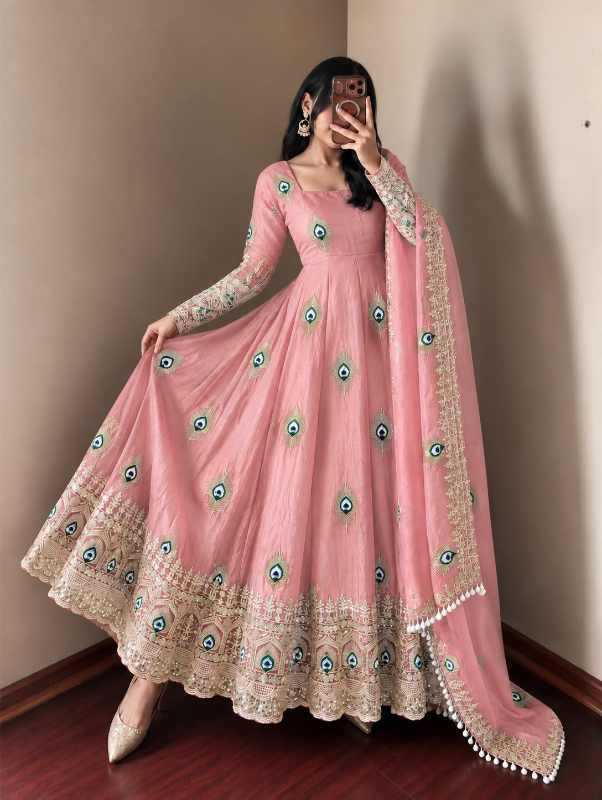 Fendy Embroidery Gown in Off White