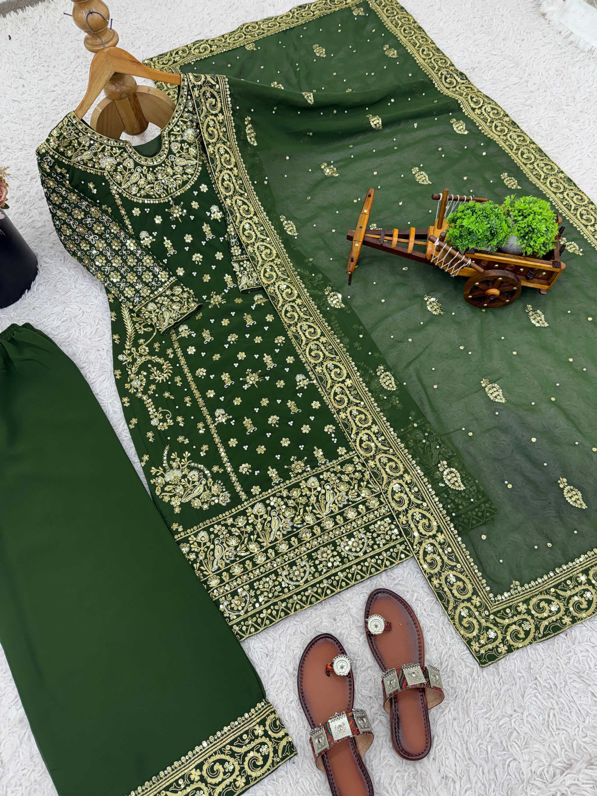 Georgette Embroidery Suit 879