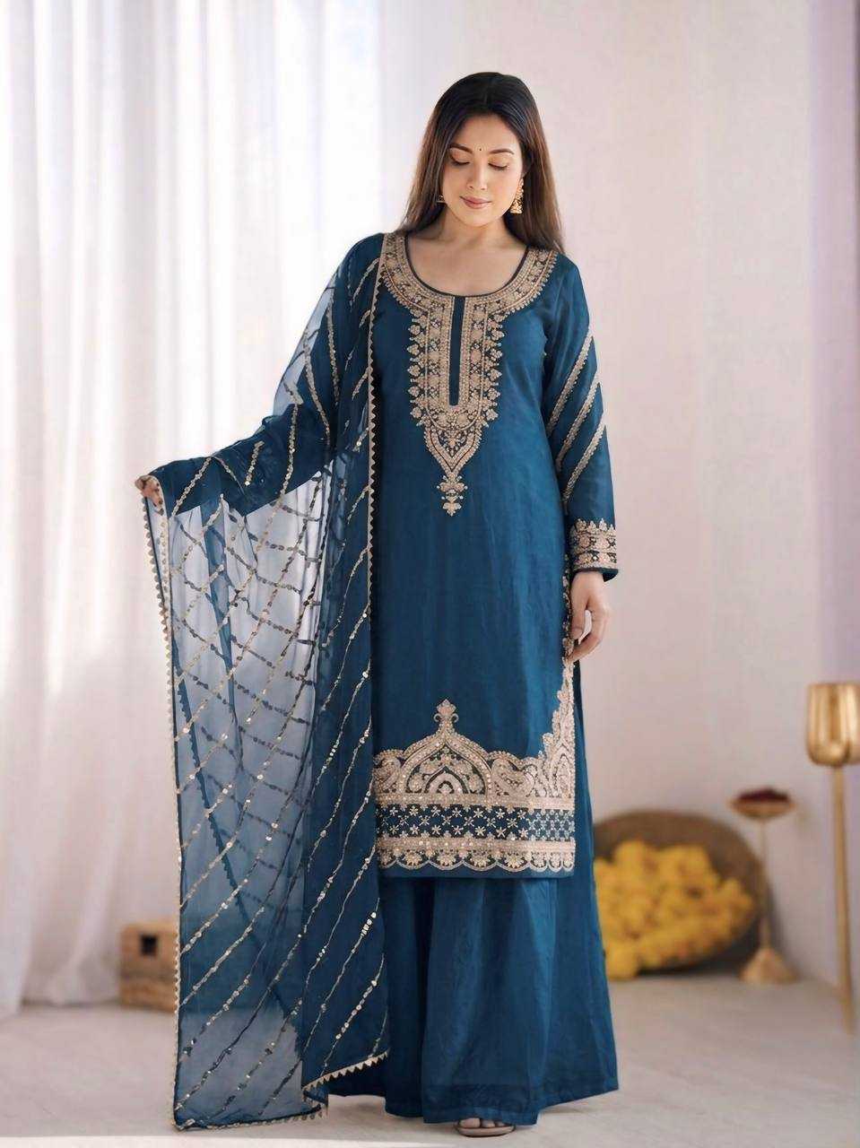 Fendy Embroidery Suit