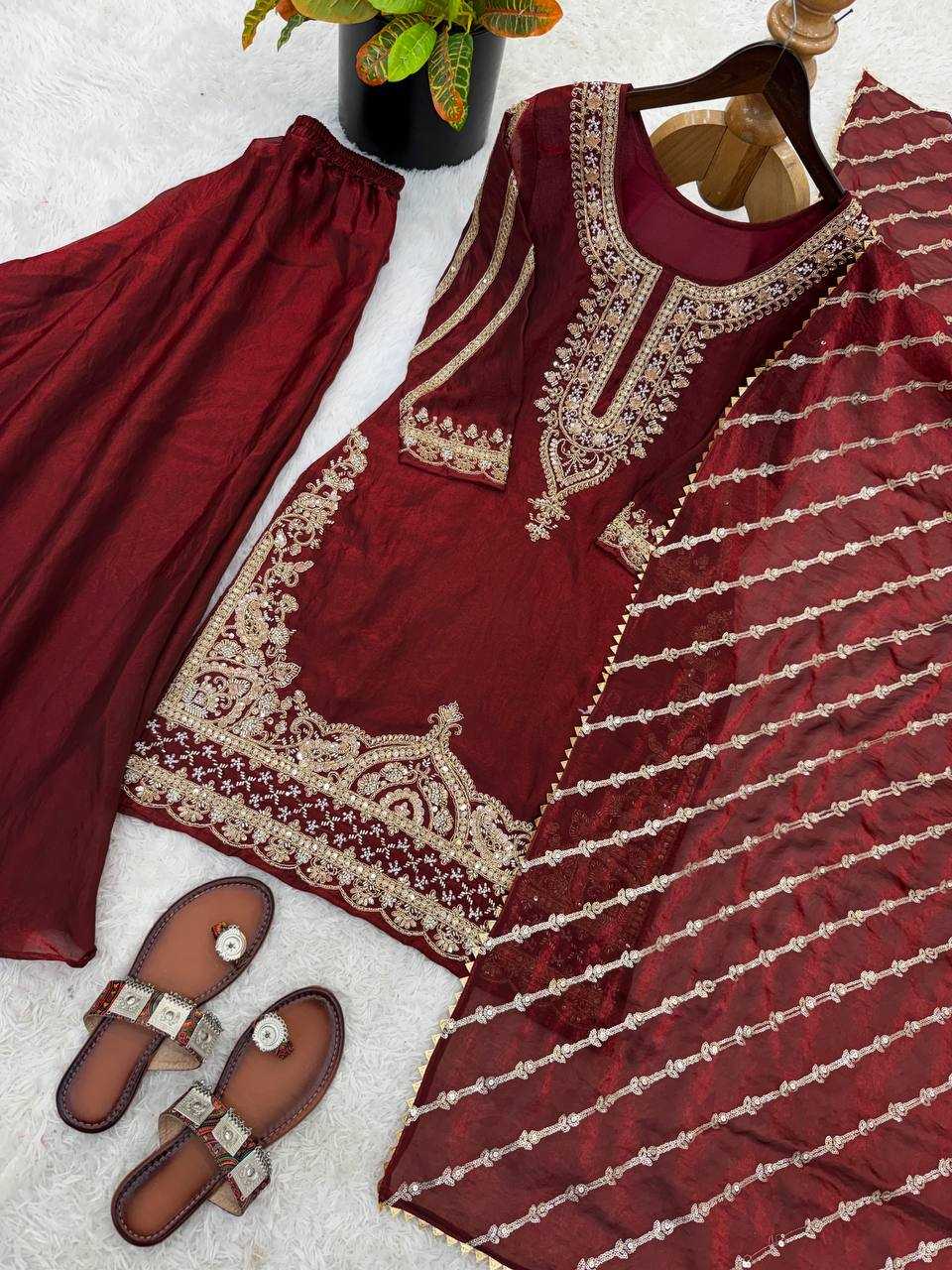 Fendy Embroidery Suit