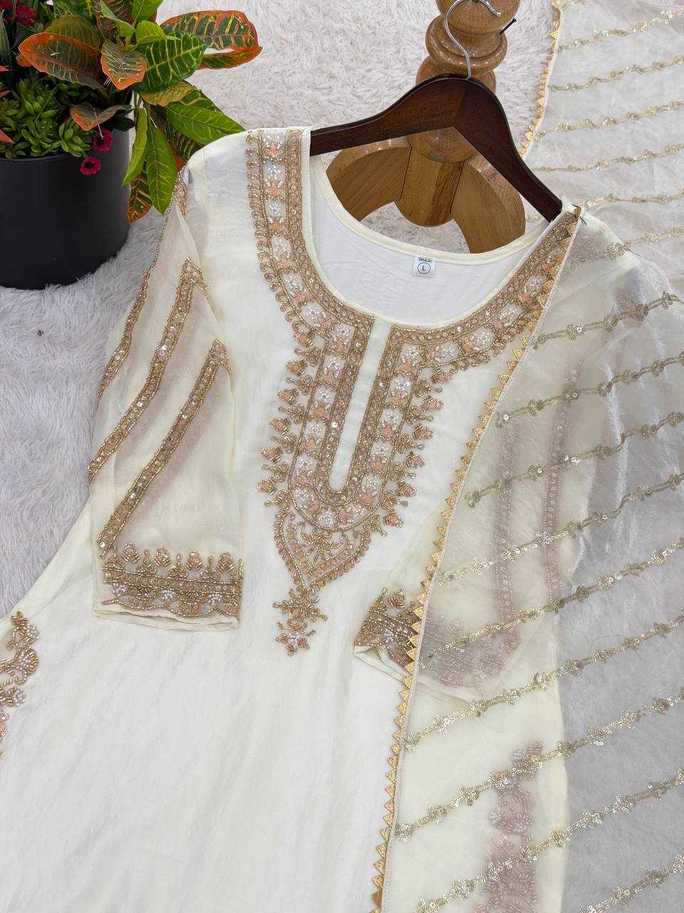 Fendy Embroidery Suit