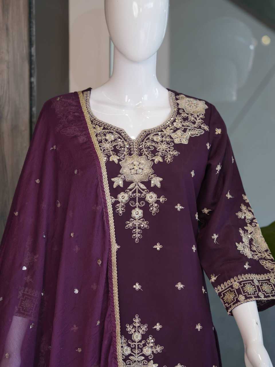 Heavy Roman Silk Embroidery Suit