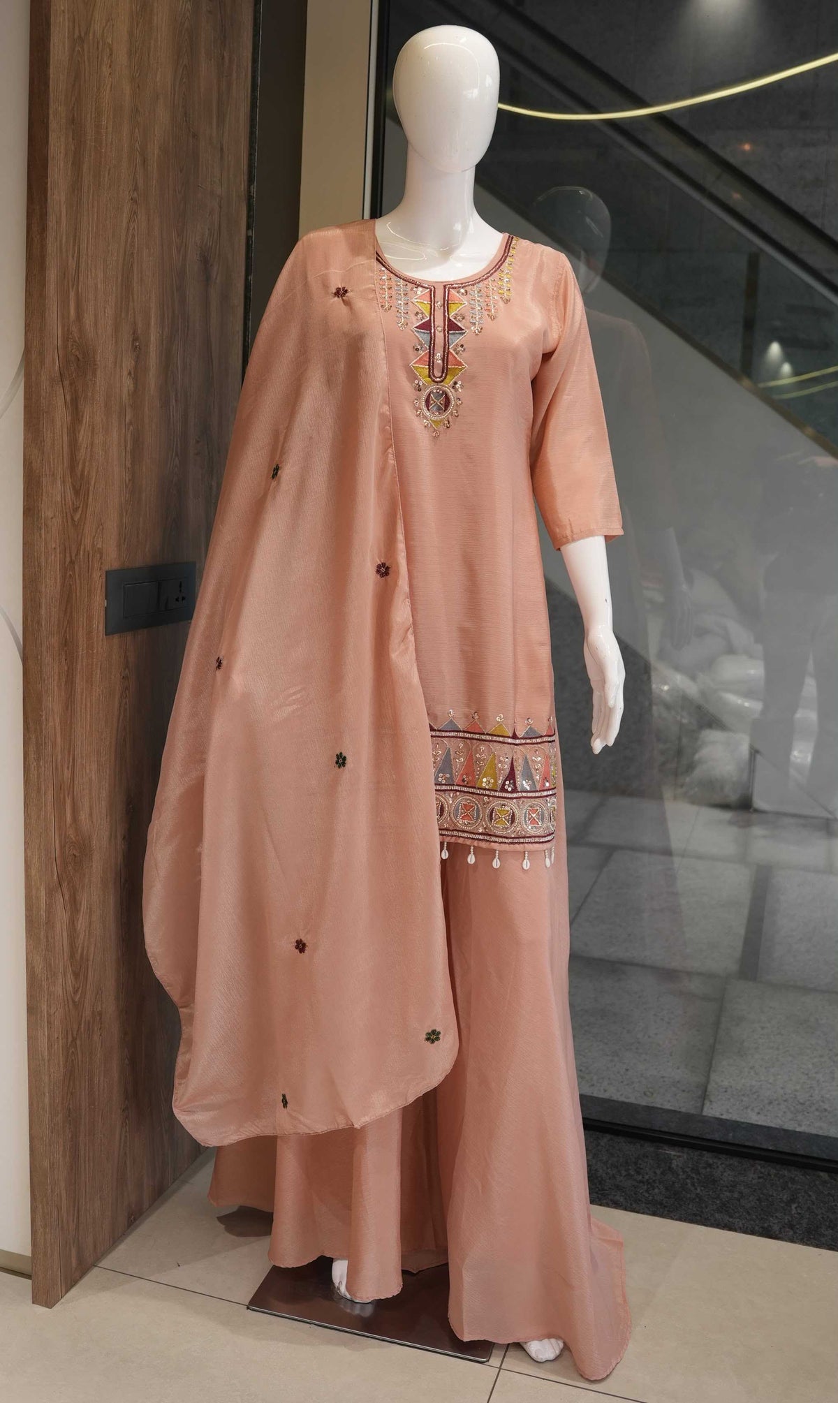 Chinon Ladies Suit 19