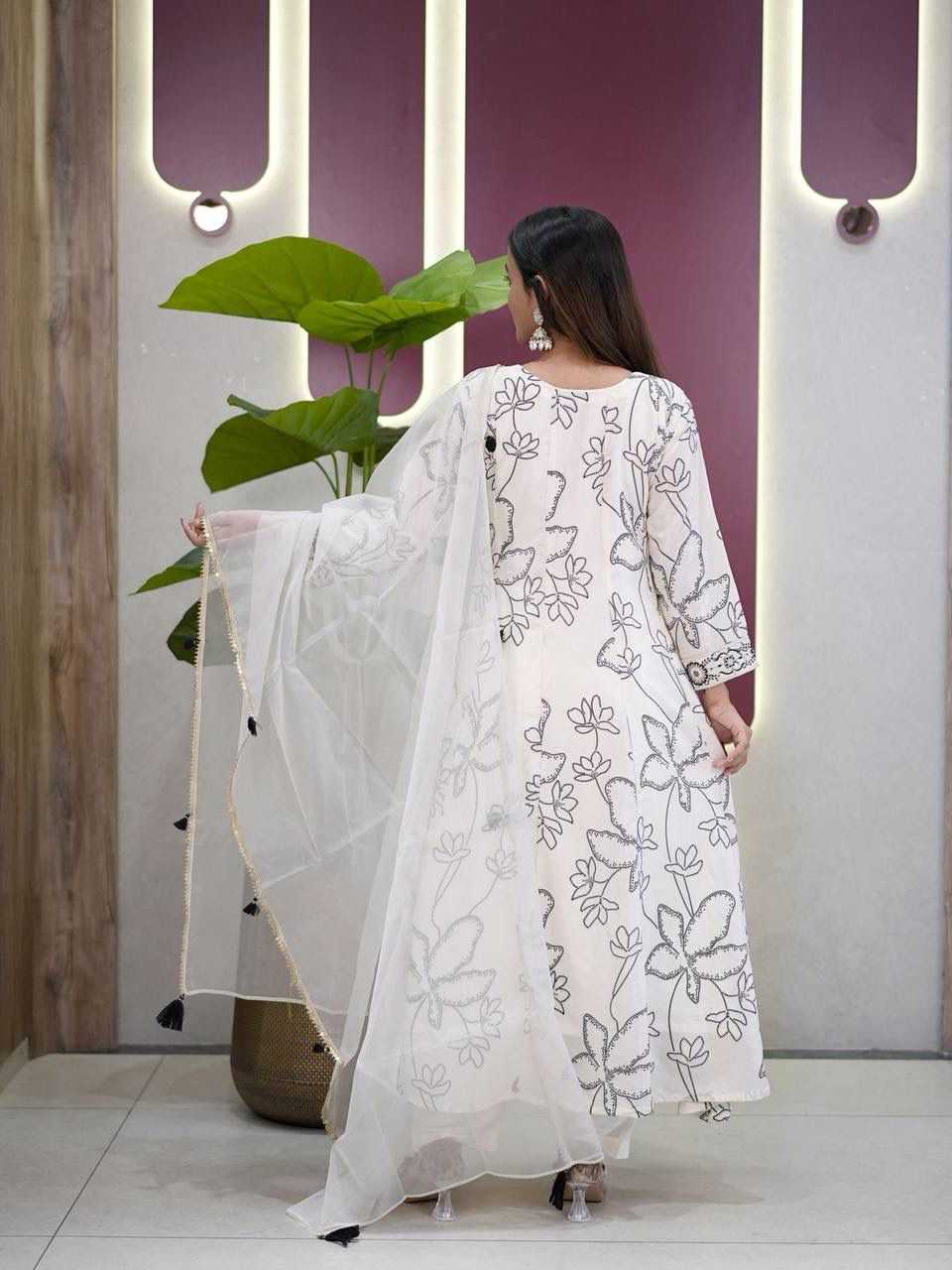 Shaivi Crepe Ladies Suit