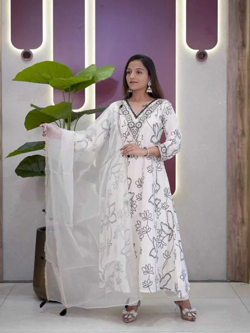Shaivi Crepe Ladies Suit