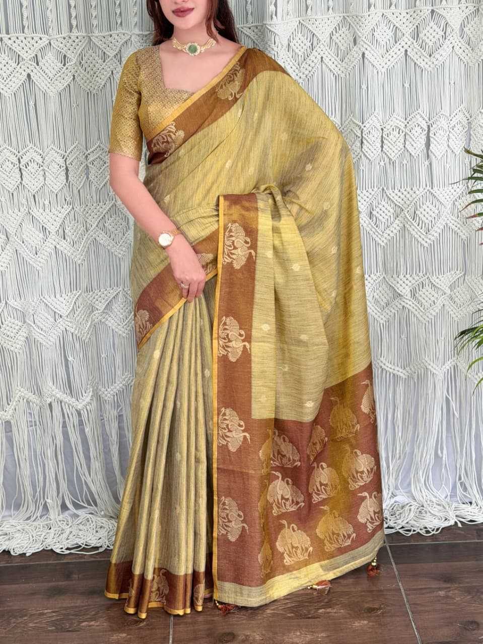 Hanshini Soft Cotton Silk Saree