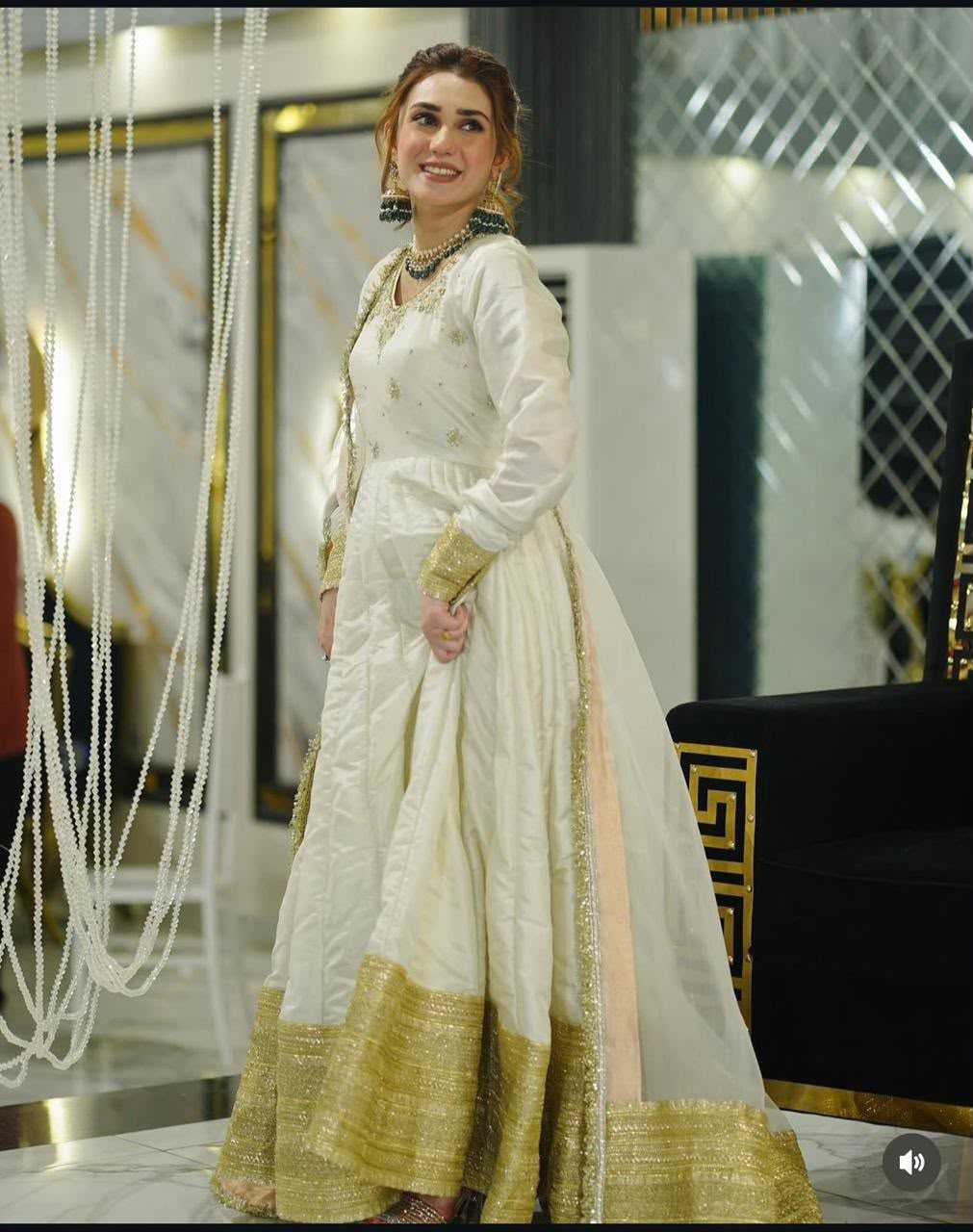 Design Pure Silk Embroidery Gown