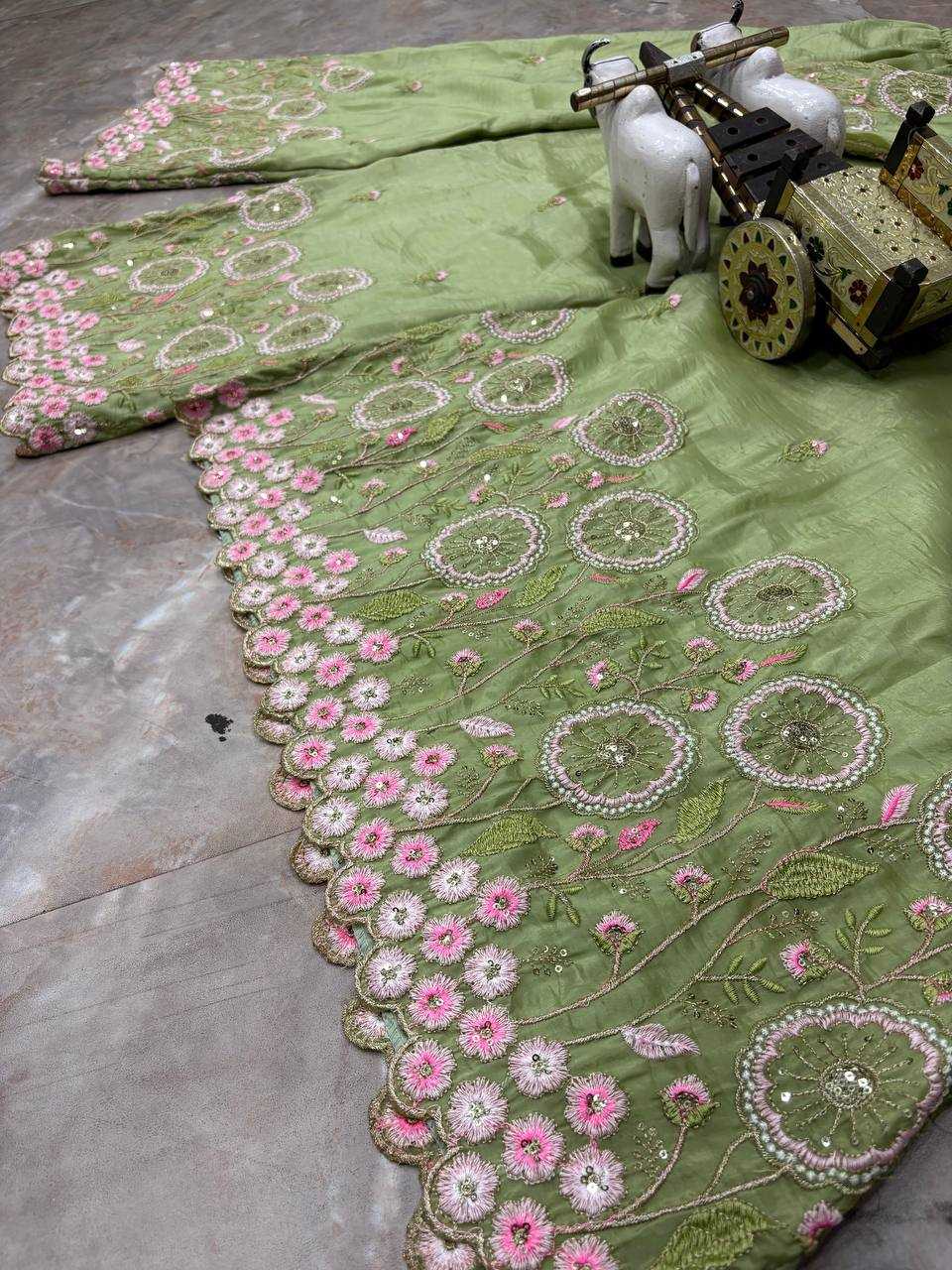 Crush Silk Embroidery Suit