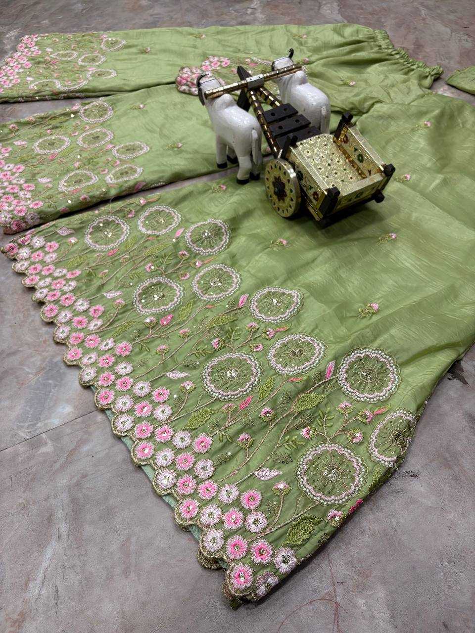 Crush Silk Embroidery Suit