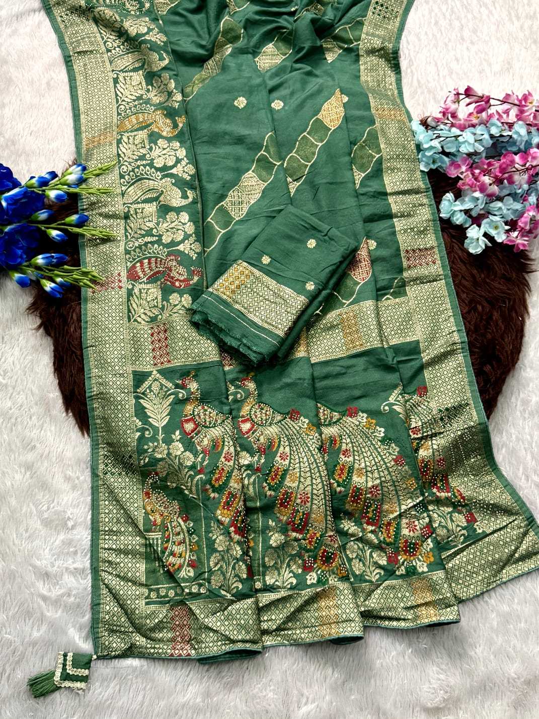 Dola Silk Banarasi Saree