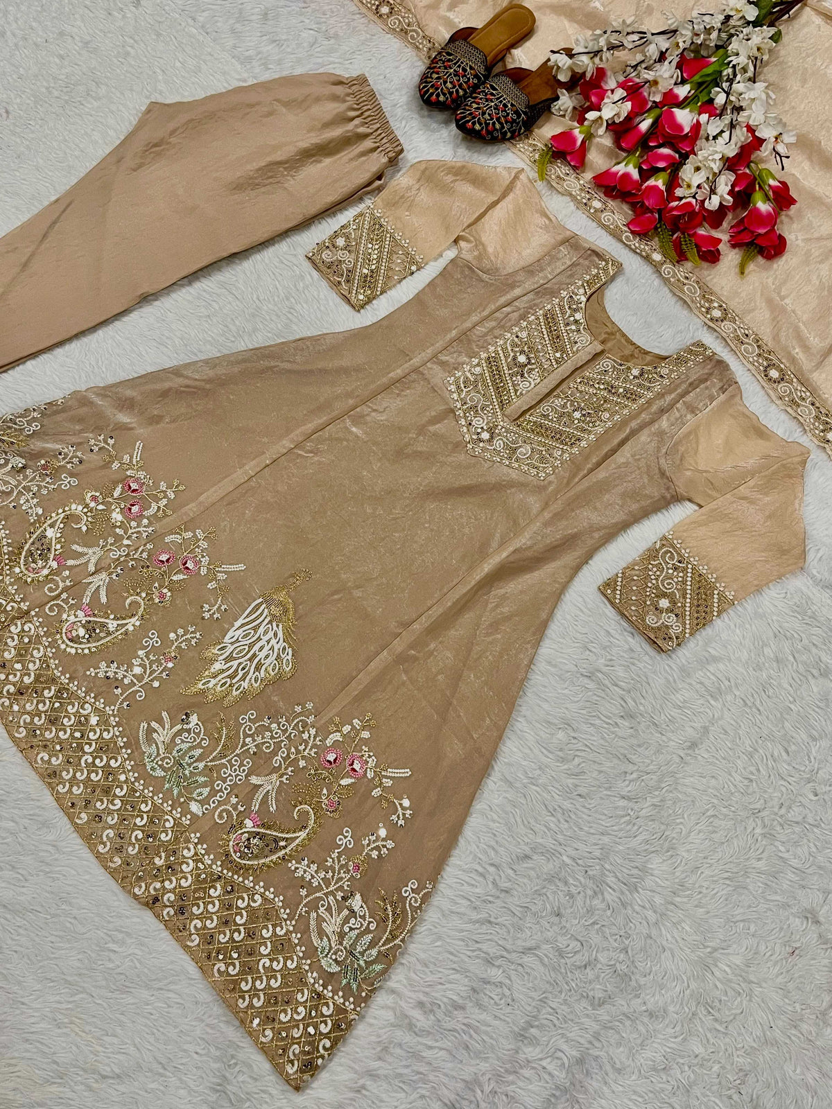 Fendy Embroidery Suit 1243