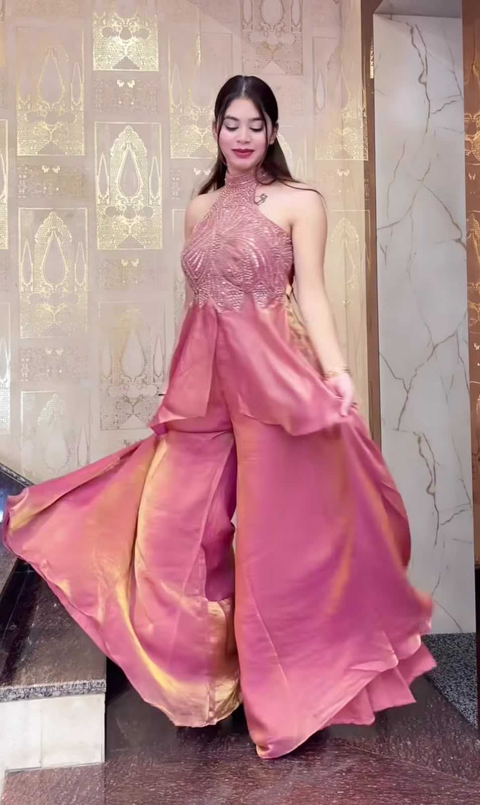 Fendy Cotton Suit in Pink
