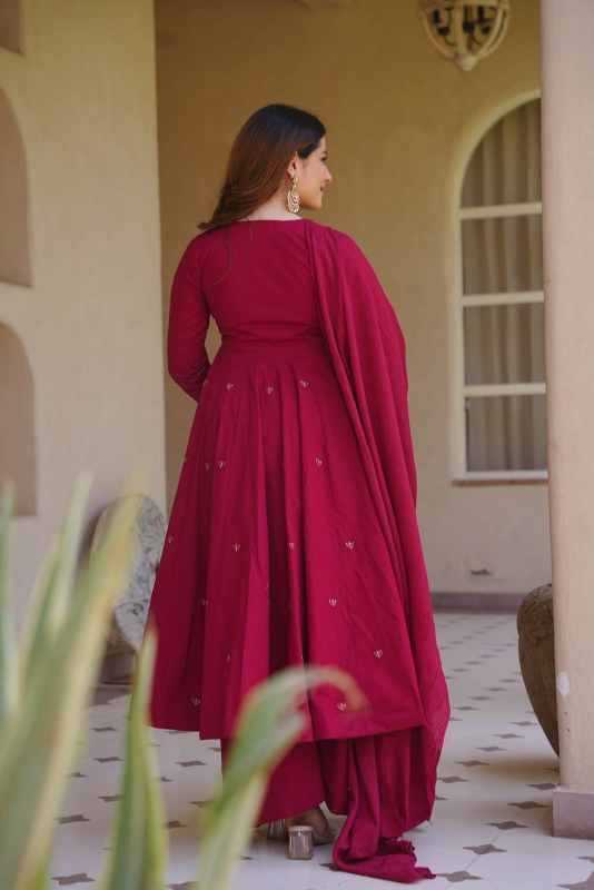 Heavy Roman Silk Embroidery Suit