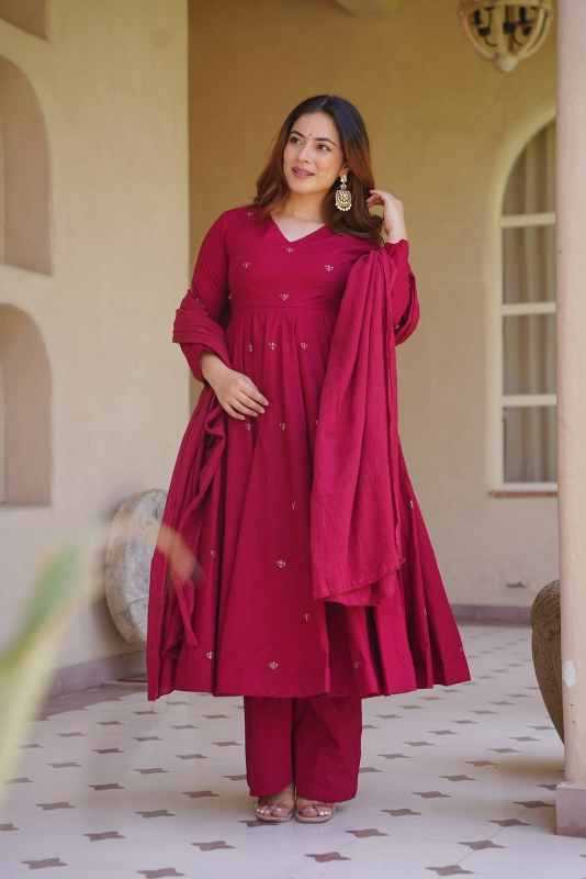 Heavy Roman Silk Embroidery Suit