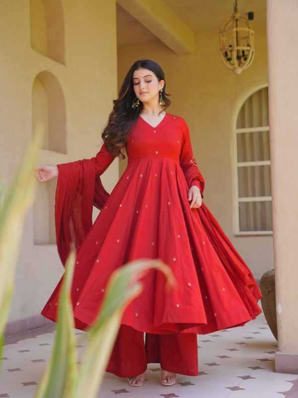 Heavy Roman Silk Embroidery Suit
