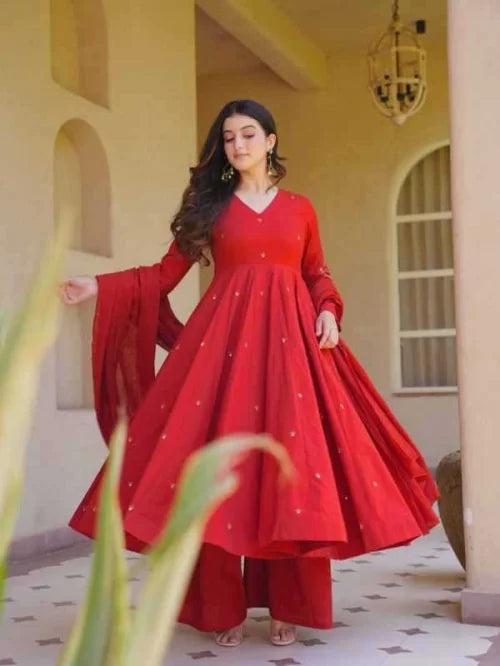 Heavy Roman Silk Embroidery Suit