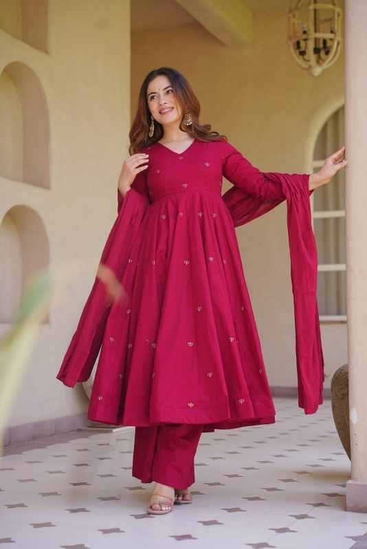 Heavy Roman Silk Embroidery Suit