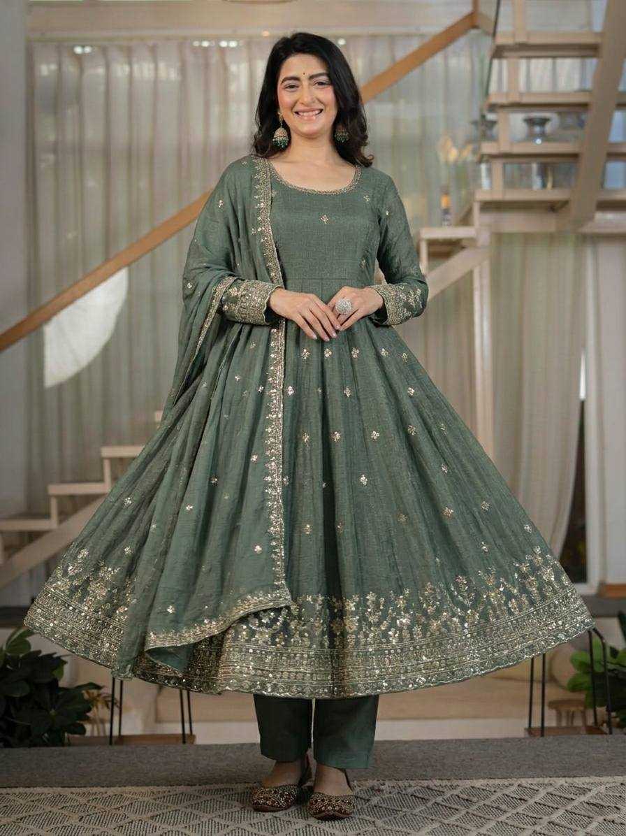 Crunchi Ladies Silk Suit