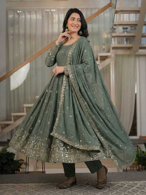 Crunchi Ladies Silk Suit