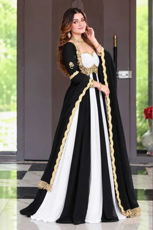 Fendy Embroidery Suit in Black