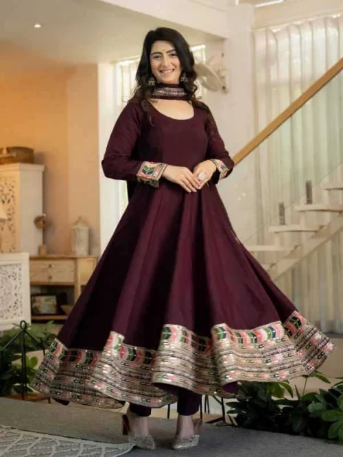 Heavy Roman Silk Embroidery Suit 5075