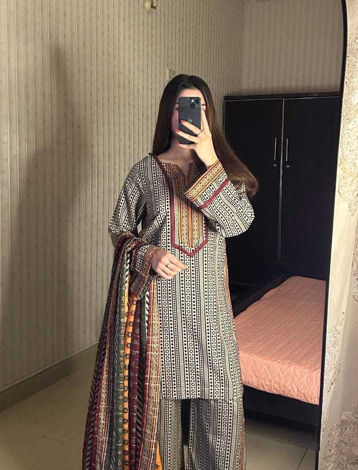 Chinon Silk Printed Suit 9342
